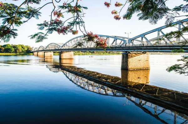 Tour Deluxe 1 day Hue city