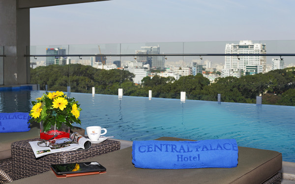 Central Palace Hotel