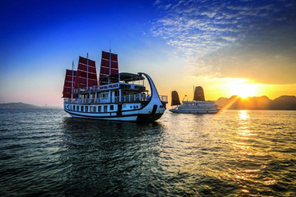 Royal Palace Cruise HaLong Bay 2Days 1Night